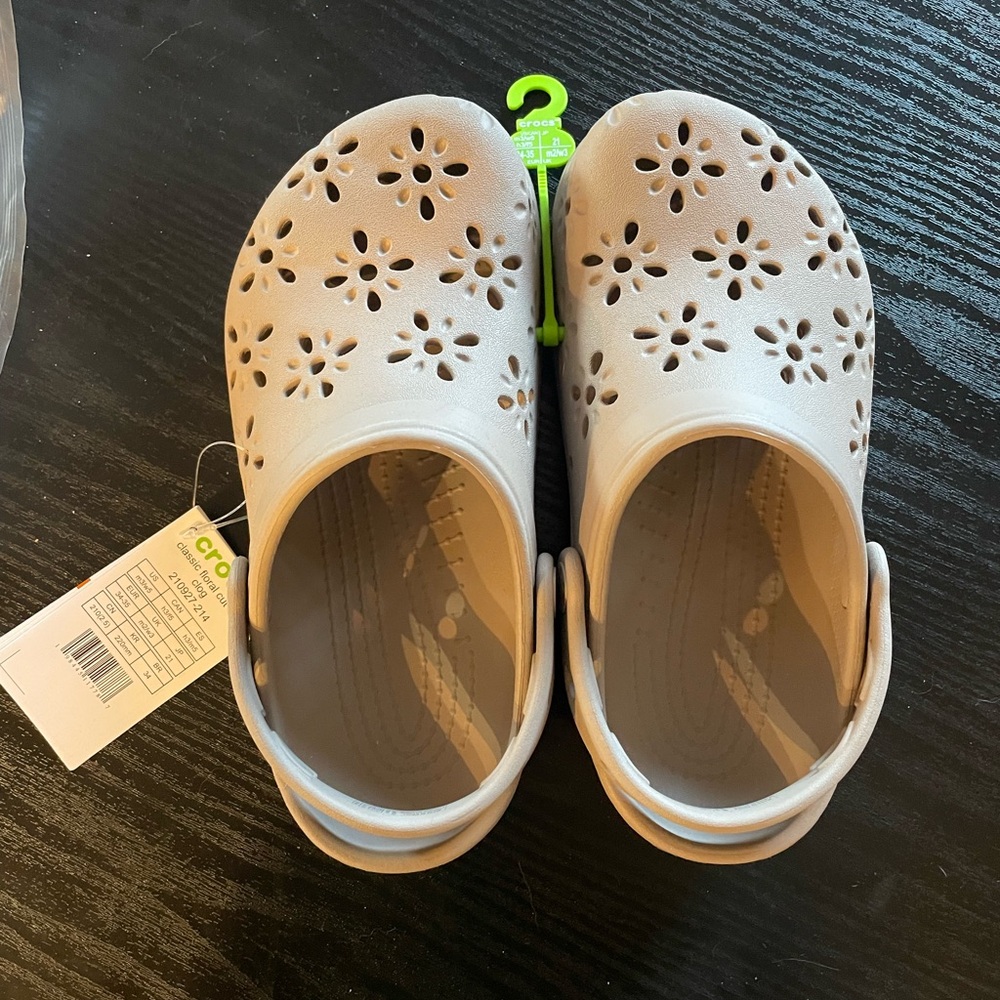 Crocs Classic Floral Cut-out Taupe size 5
